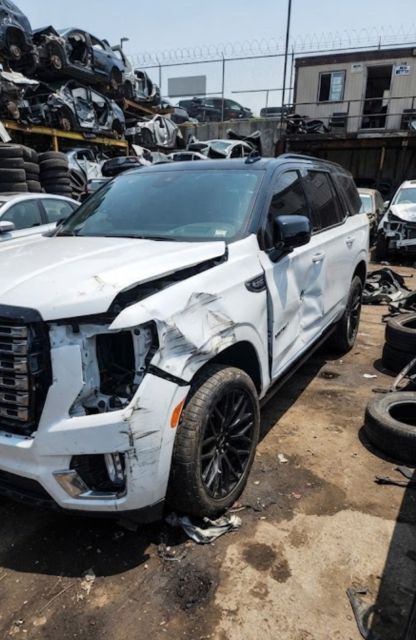 2026 GMC Yukon Denali Ultimate salvage photo – VIN 1GKS2EK80TR183973